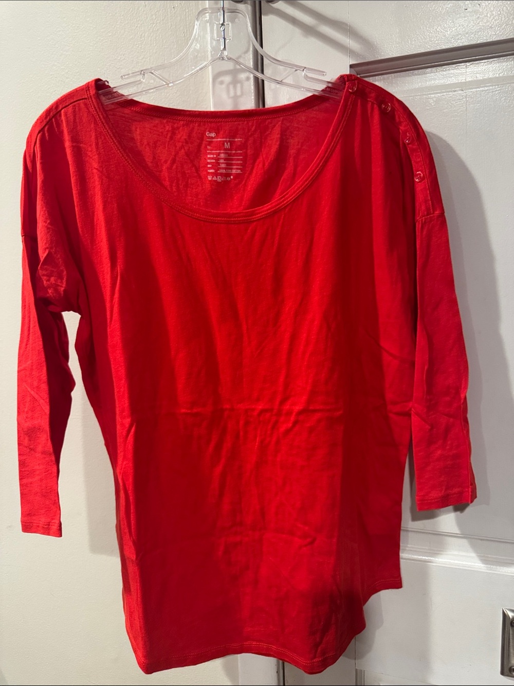 Gently Used Gap Women's Red Scoop Neck Button-Shoulder Top